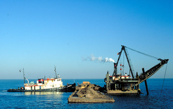 great lakes dredge and barge