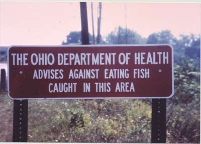 A fish consumption advisory on the Ashtabula River. Photo: Environmental Protection Agency.