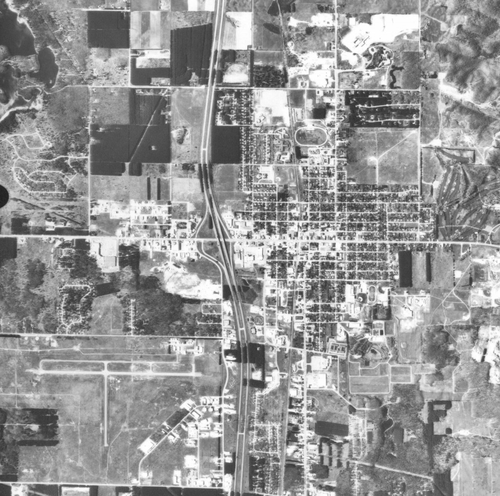 Gaylord, 1992. Development has taken place on the west side of I-75, south of Gaylord along Old-27 and north of the fairgrounds.