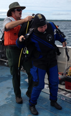 Graduate student Emily Tyner prepares for a chilly dive. Image: Brian Biankowski