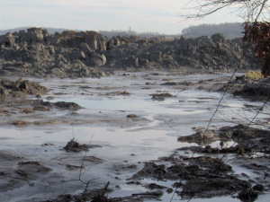 View of the TVA Kingston Fossil Plant fly ash spill. Image: Brian Stansberry/Wikimedia Commons