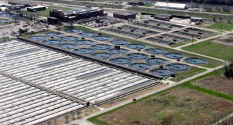 Aerial view of Stickney Wastewater Treatment Plant, operated by the Metropolitan Water Reclamation District of Greater Chicago, Cicero, Illinois. Image: US Army Corps of Engineers