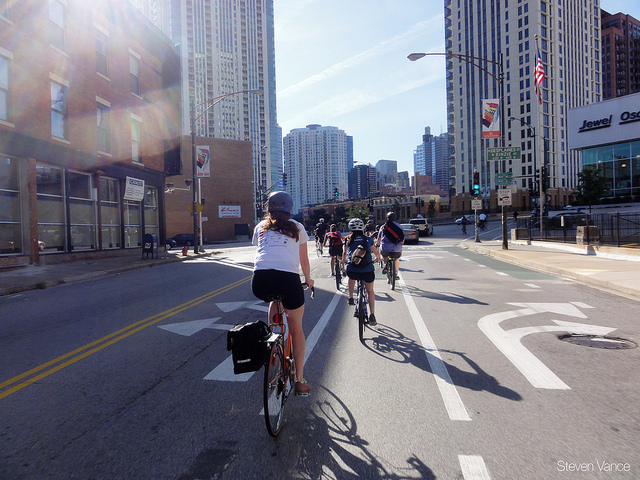 Biking Chicago. Image: Flickr, Steve Vance