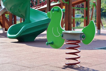 playground-902226_640
