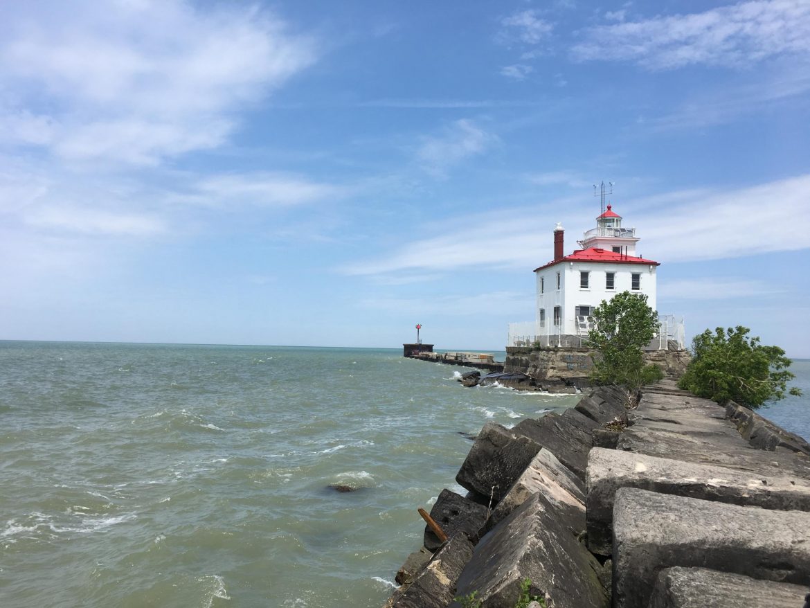 what-s-it-like-to-live-in-a-lake-erie-lighthouse-bring-water-great